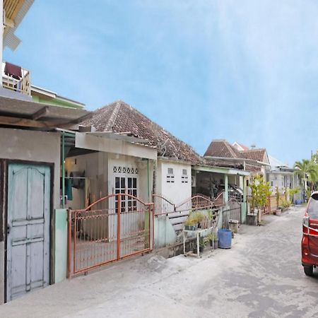 טאנג'ונג פינאנג Wisma Pinggir Mitra Reddoorz מראה חיצוני תמונה