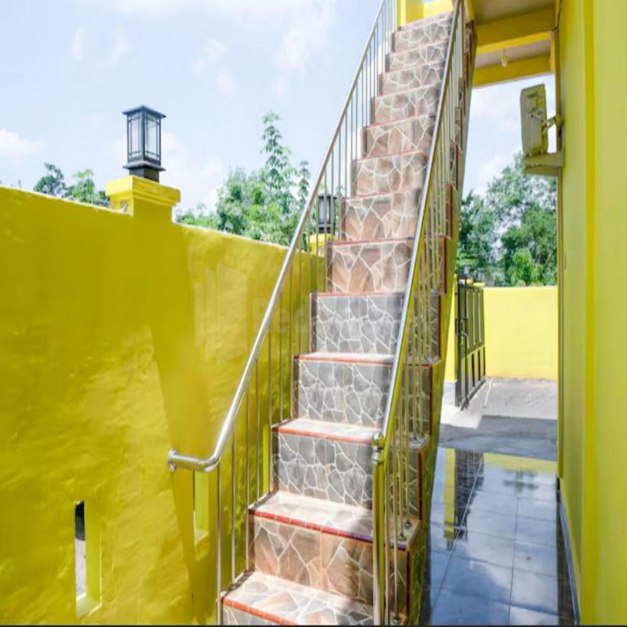 טאנג'ונג פינאנג Wisma Pinggir Mitra Reddoorz מראה חיצוני תמונה